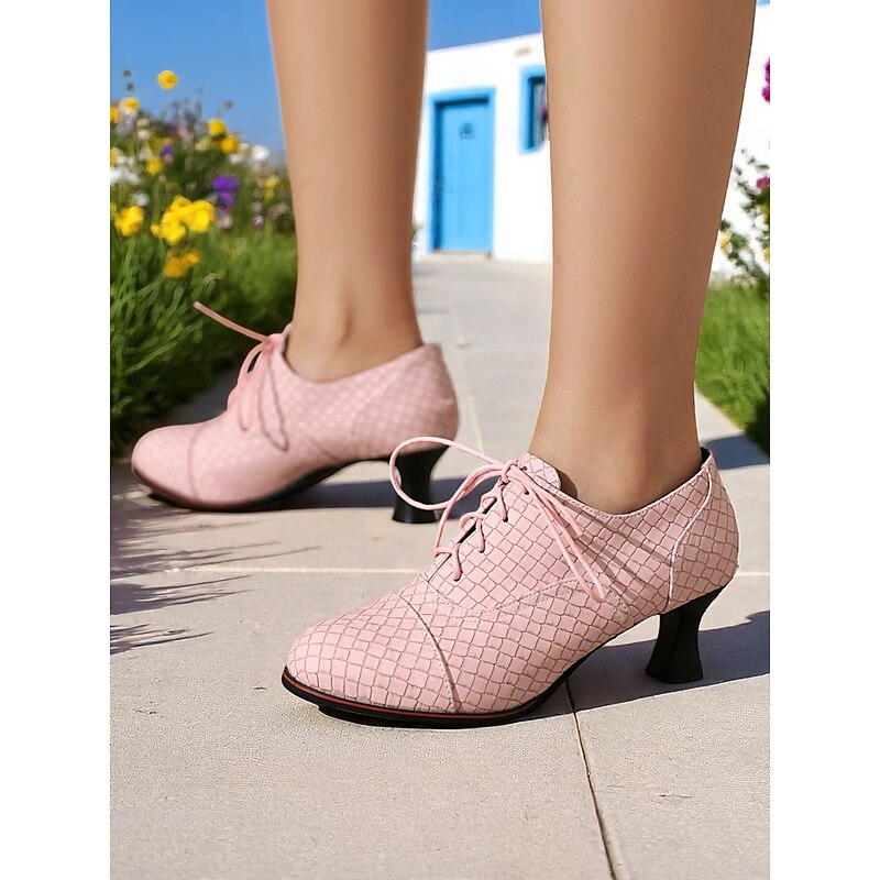 Women's 1950s Vintage Aqua Blue Lace-Up Oxford Heels with Quilted Pattern – Retro-Inspired  Shoes for Office, Casual Outings, and Formal Events