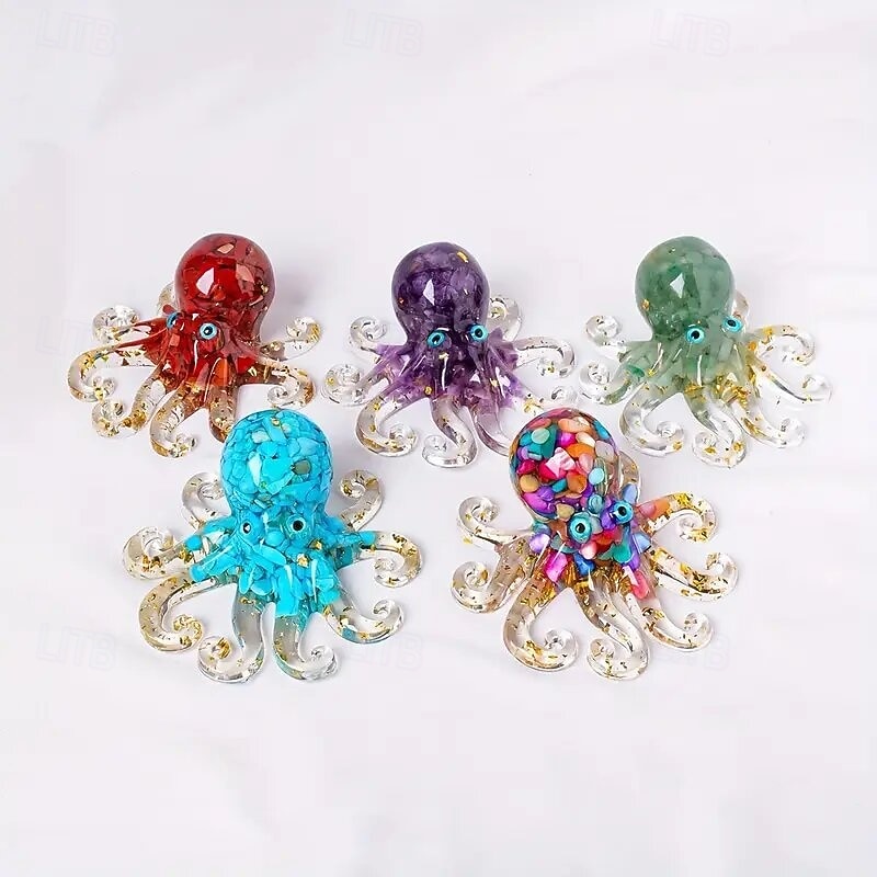 Natural Crystal Chip Resin Octopus Figurine, Handmade Resin Octopus Squid Desktop Ornament, Crystal Ocean Animal Indoor Decoration, Aquarium Decor Gift for Ocean Lovers