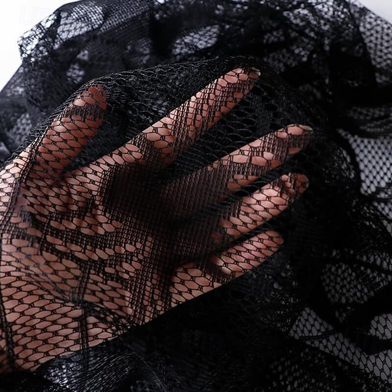 1 Piece Of Halloween Polyester Tablecloth Table Runner - Quirky Spider Web Lace Design For Gothic Decoration At Holiday Gatherings, Dark Napkins To Change The Atmosphere Of Your Room Fall Autumn,Chris4