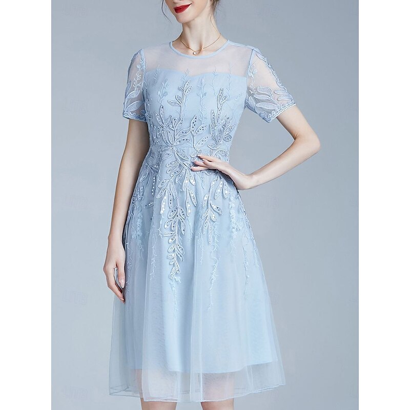 A-Line Dress Mother of the Bride Dress Elegant Crew Neck Knee Length Tulle Short Sleeve with Pleats Embroidery3