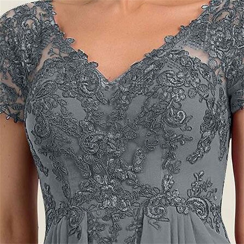 A-Line Mother of the Bride Dress Elegant Simple V Neck Floor Length Chiffon Short Sleeve with Solid Color2