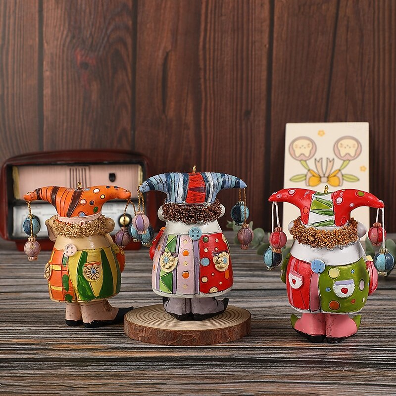 Halloween Clown Resin Figurine, Funny Face-Covering Clown Hanging and Desktop Ornament, Creative Cartoon Resin Decoration for Home and Living Room4