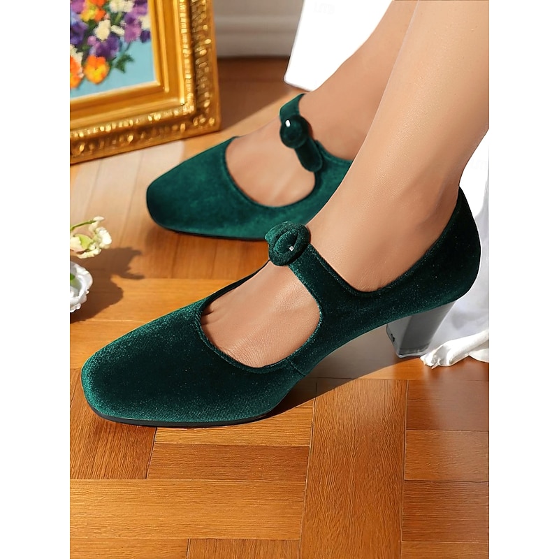 Women's Green Velvet Mary Jane Pumps with Round Buckle – 1920s Vintage Style Mid Heels for Parties, Weddings, and Retro Outfits4