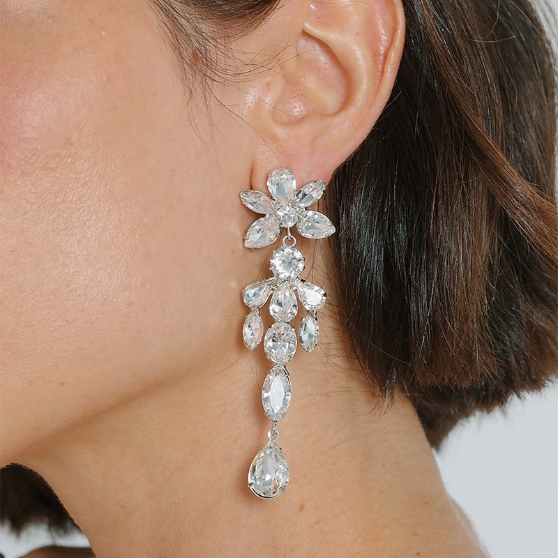 Women's Stud Earrings Tassel Fringe Precious Petal Elegant Fashion Personalized Imitation Diamond Earrings Jewelry Silver For Wedding Party Daily 1 Pair2