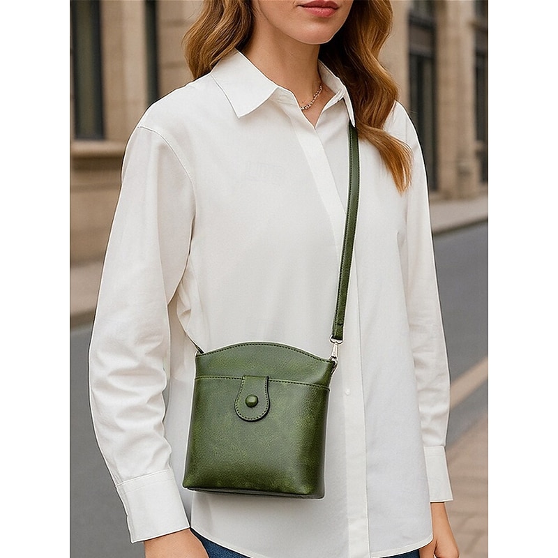 Women's Faux Leather Crossbody Bag with Multiple Compartments – Vintage Casual Shoulder Purse for Daily Commute, Shopping and Travel2