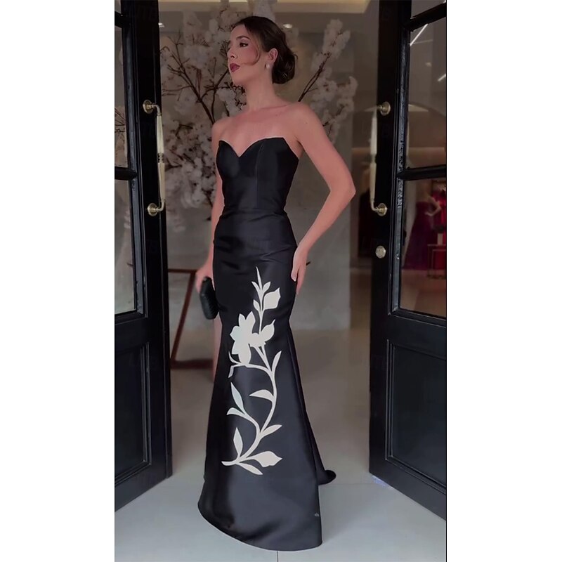 Black and White A-Line Evening Gown Laser Cut Flowers Dress Formal Wedding Floor Length Sleeveless Sweetheart Satin with Shawl4