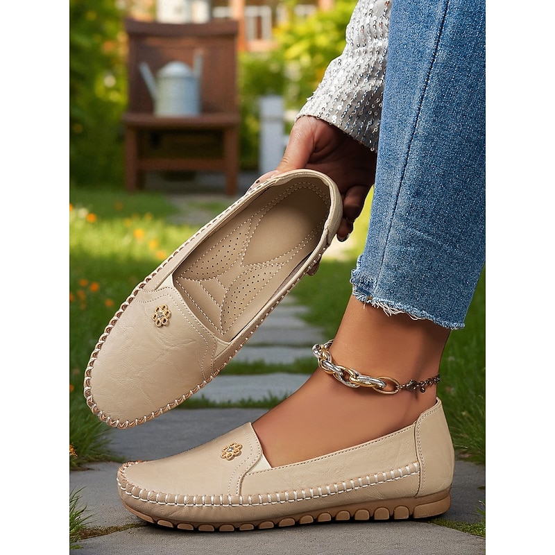 Women's Slip-On Moccasins with Decorative Flower – Soft Comfortable Loafers for Everyday, Casual Outings and Relaxing Walks2