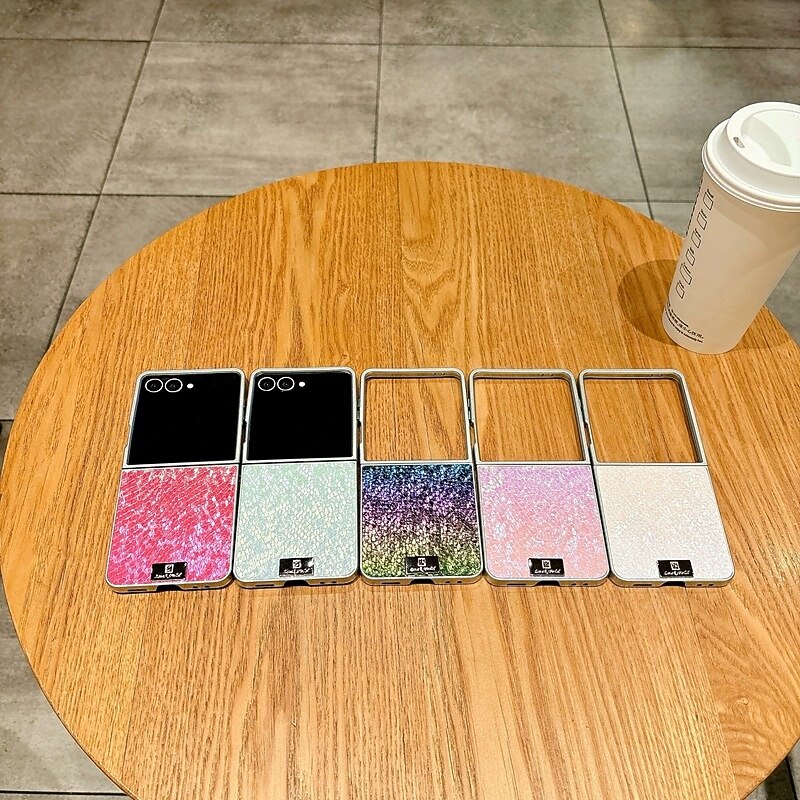 Phone Case For Samsung Galaxy Z Flip 7 Z Flip 6 Z Flip 5 Z Flip 4 Z Flip 3 Back Cover Shockproof Color Gradient