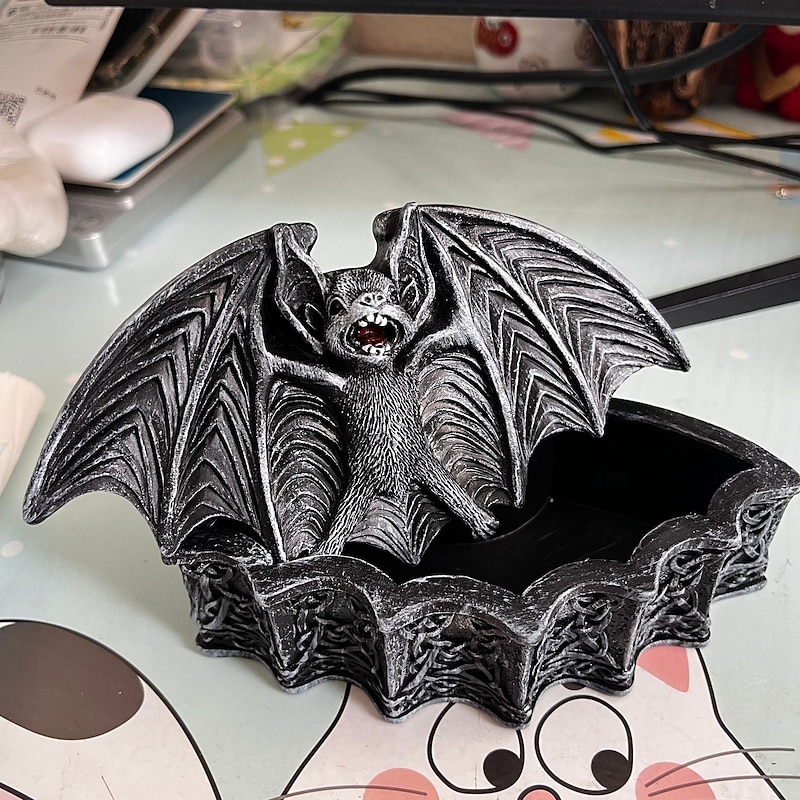 Halloween Bat Resin Storage Box, Gothic Style Bat Sculpture Container, Decorative Resin Box for Home, Party, Desk Decor