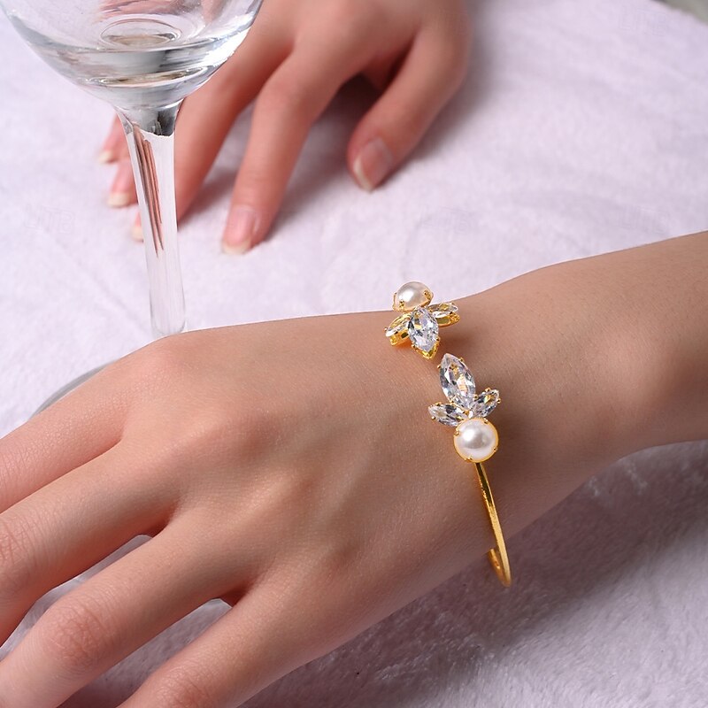 Women's Tennis Bracelet Vintage Style Leaf Precious Fashion Personalized Luxury Rhinestone Bracelet Jewelry Silver / Gold For Gift Holiday Engagement