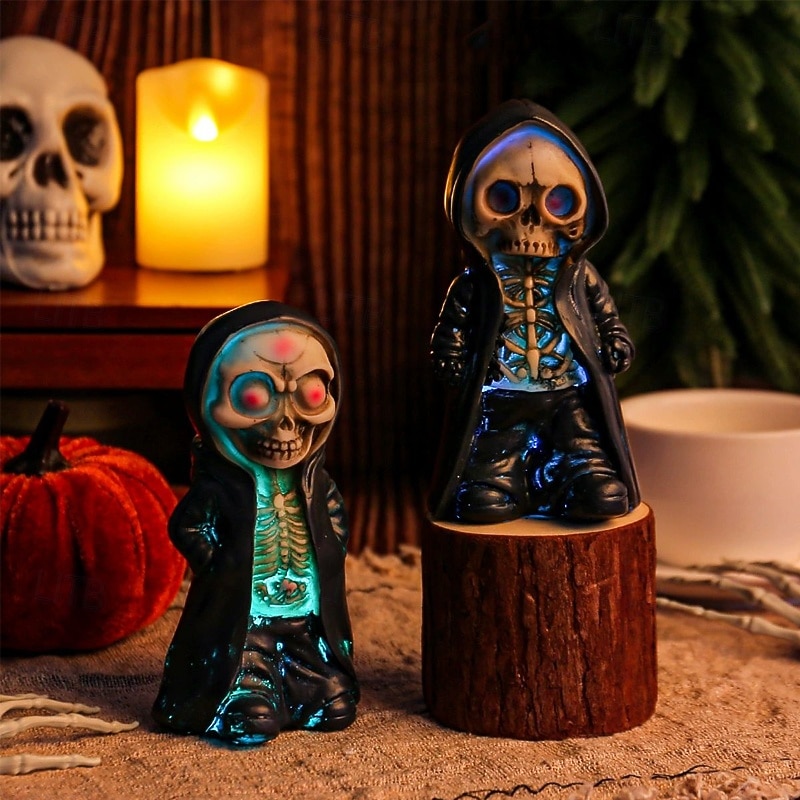 Halloween Standing Skull Lamp Battery Powered Ghost Festival Decoration Horror Mask Man Candle Lamp Haunted House Bar Home Decor