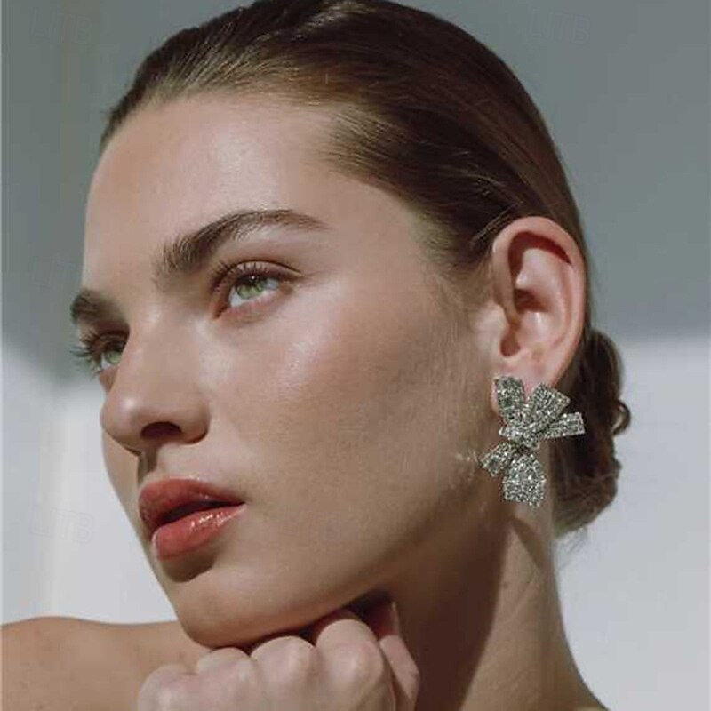 Women's Stud Earrings Vintage Style Precious Bowknot Fashion Cute Imitation Diamond Earrings Jewelry Silver For Wedding Party Daily 1 Pair