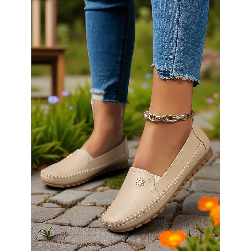 Women's Slip-On Moccasins with Decorative Flower – Soft Comfortable Loafers for Everyday, Casual Outings and Relaxing Walks