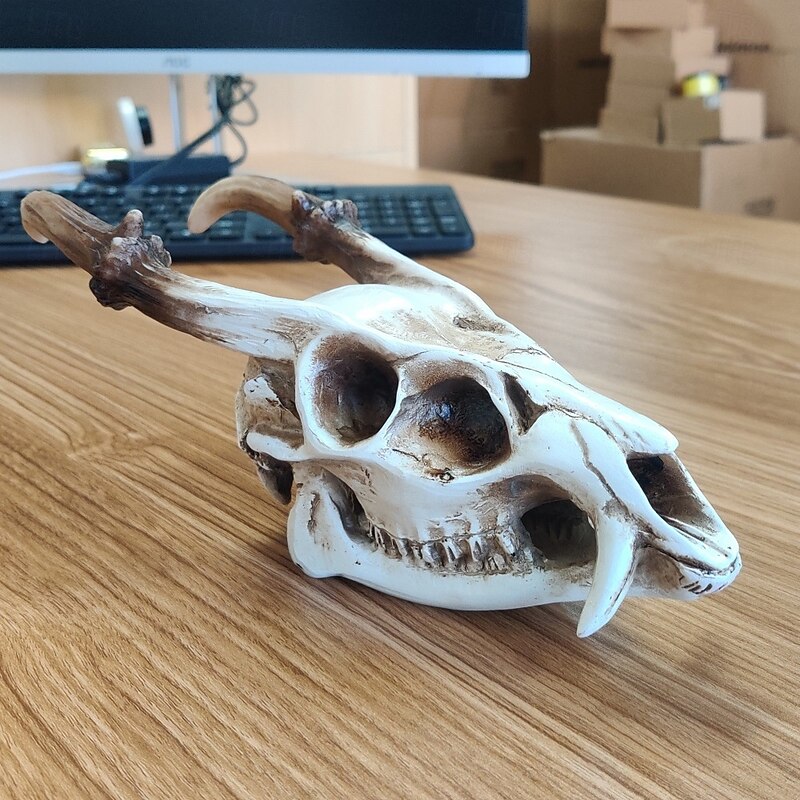 Halloween Statue Vintage Realistic Goat Skull Figurine Gothic Viking Style Animal Decor for Desktop Bar Study Room Party Spooky Resin Decoration Ornament Piece