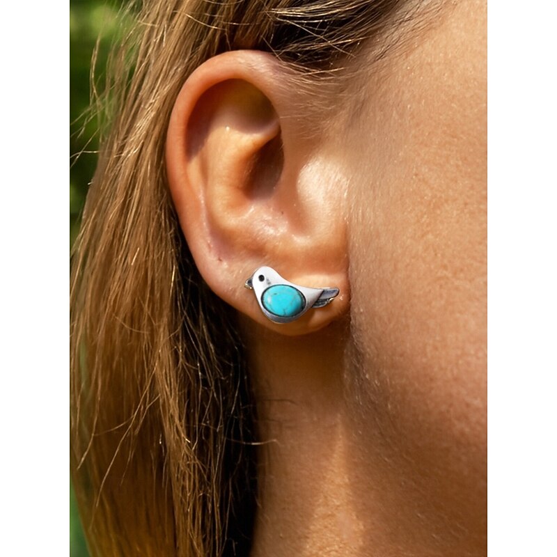 Women's Turquoise Bird Stud Earrings – Vintage Alloy Animal Jewelry for Nature Lovers, Daily Wear or Gift Giving3