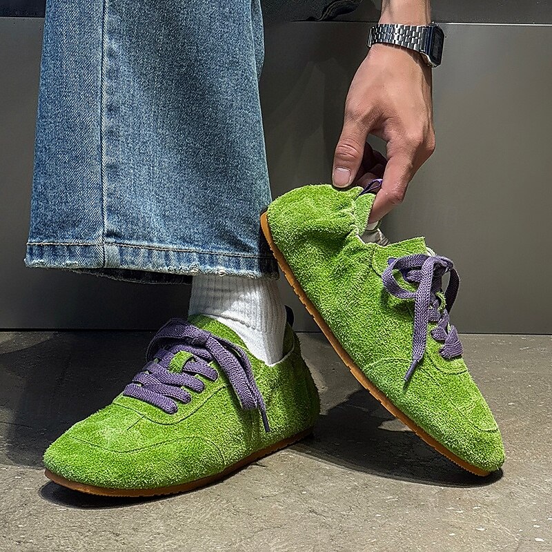 Men's Green Suede Lace-Up Casual Sneakers with Textured Upper and Soft Sole, Retro Street Style for Daily Wear, Weekend Walks and Urban Outings2