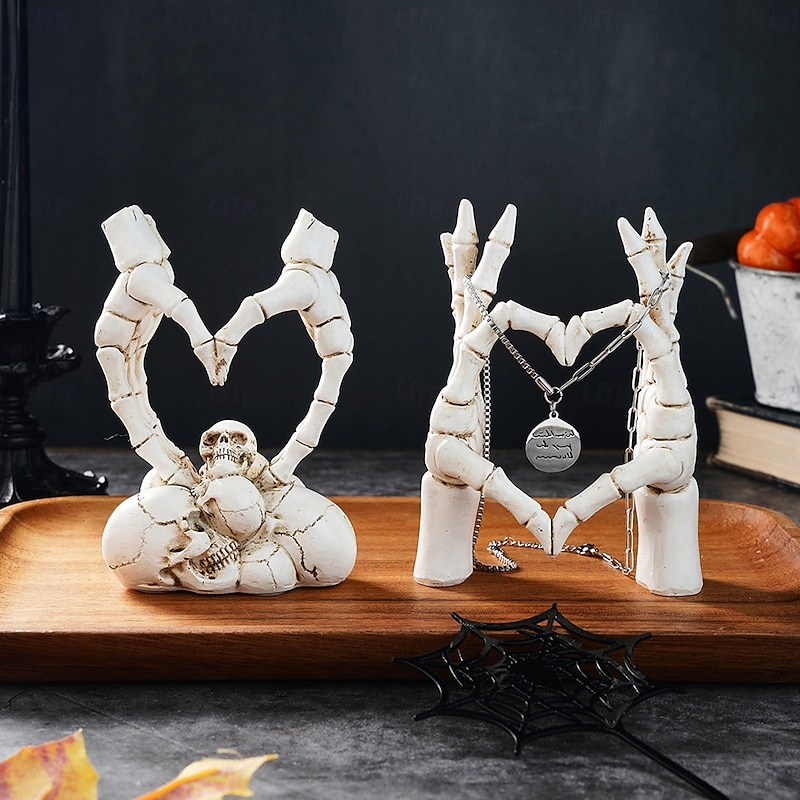 Halloween Resin Skeleton Heart Hands Decor, Skull Head with Skeleton Hands Forming Heart Shape, Spooky Tabletop Decoration for Halloween Party and Home Holiday Display