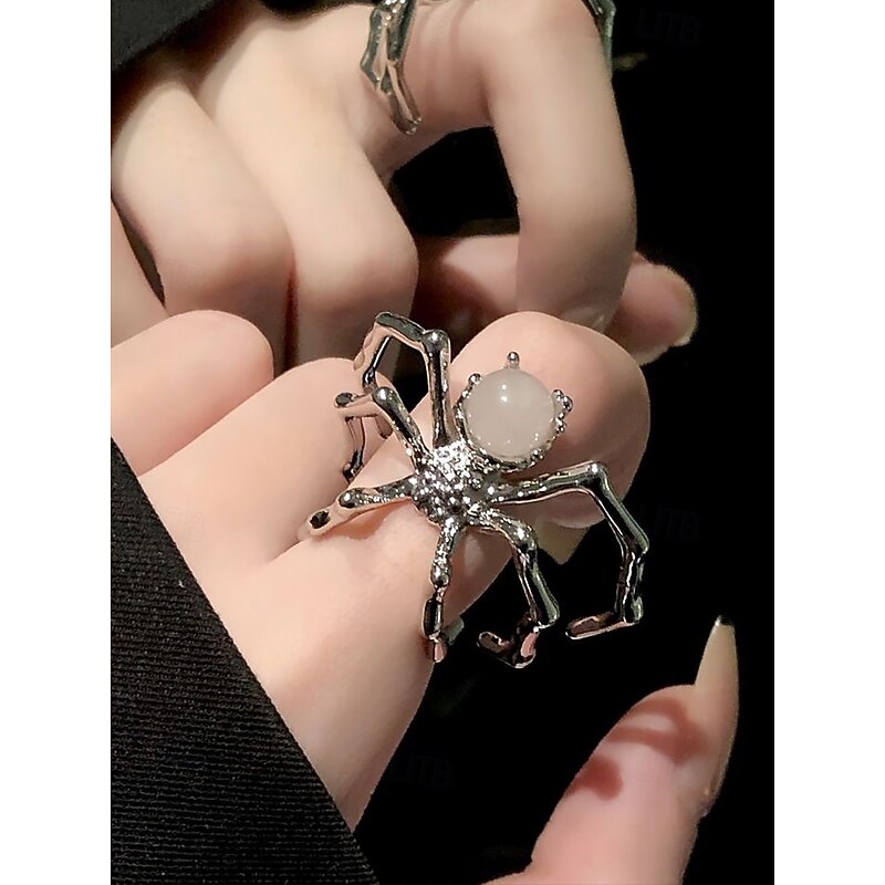 Women's Halloween Spider Ring Set – Adjustable Open Alloy Rings with Gothic Punk Style, Black and White Gem Spider Design for Costume Party, Cosplay and Spooky Night Out3