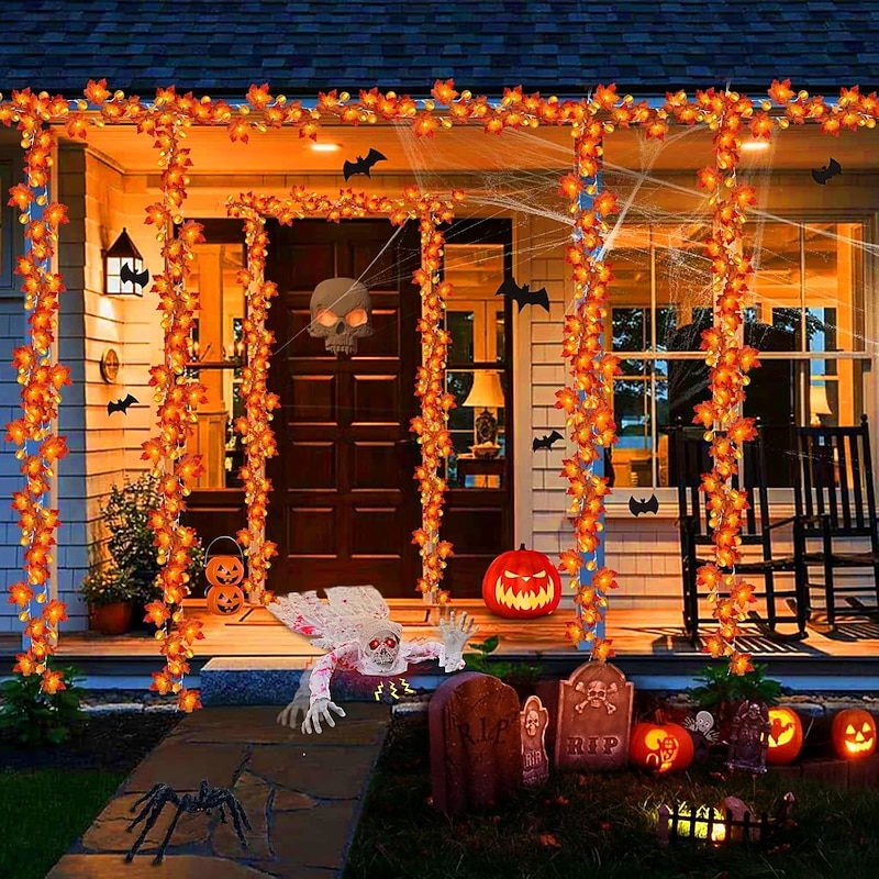Halloween String Lights Maple Leaf Pumpkin Garland Lights Battery Powered Indoor Outdoor Hanging Decor for Chicago Shelf Desktop Theme Porch Thanksgiving Halloween Autumn Home Gardening Party Decor - Main Image