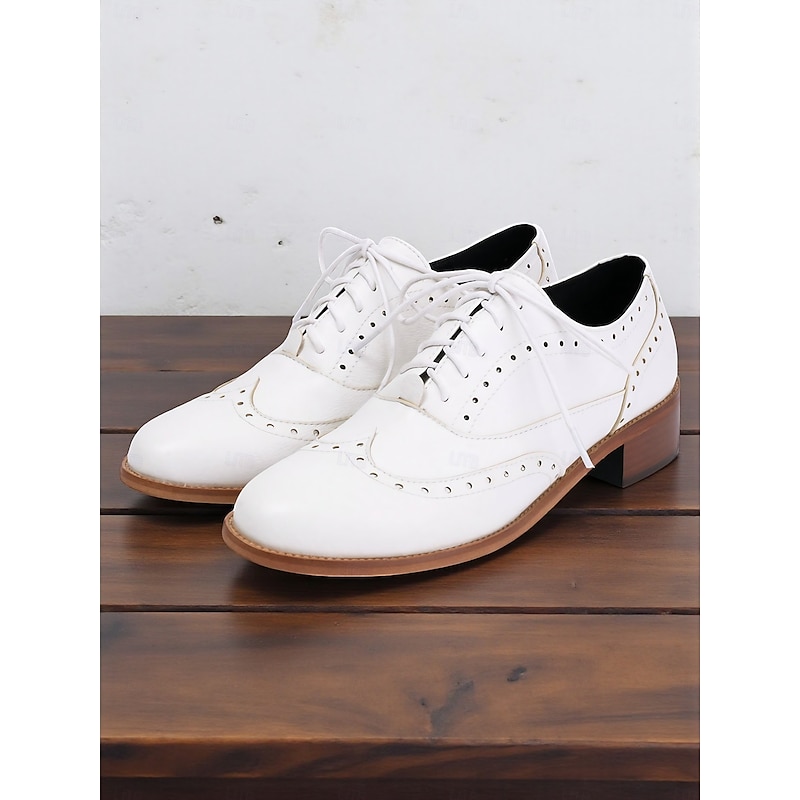 Women's Brown Oxford Brogue Shoes with Low Heel - Retro British Style Lace-Up Flats for College Students and Office Wear, Ideal for Fall Outfits and Daily Walking