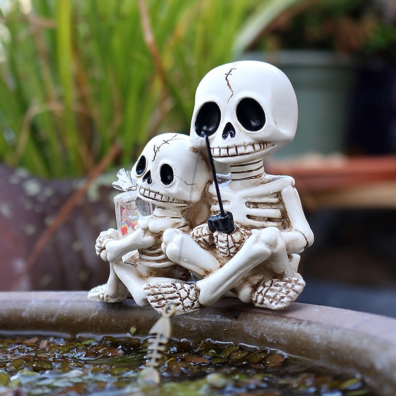Halloween Resin Skeleton Father and Son Fishing Figurine, Spooky Outdoor Yard Planter Pond Balcony Pavilion Decoration, Halloween Garden Ornament
