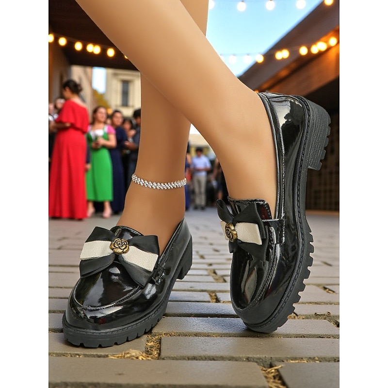 Women's Patent Leather Loafers with Bow and Flower Detail – Retro Flat Slip-On Shoes for Oktoberfest, Fall Festivals, and Casual Streetwear