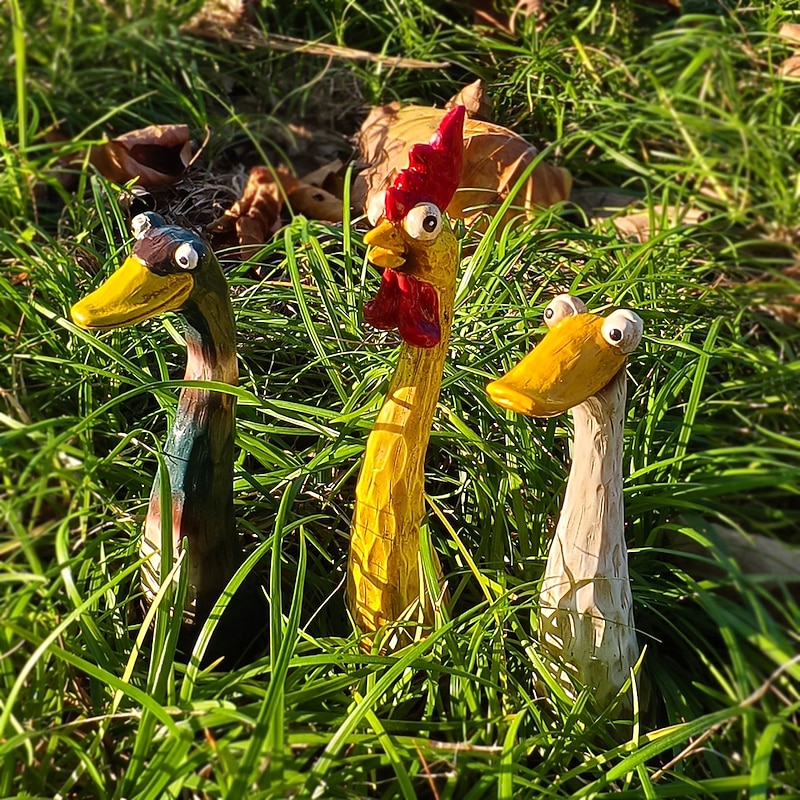 Screaming Chicken Duck Goose Garden Statue, Funny Resin Animal Figurine for Yard Lawn Decor, Outdoor Patio Ornament Sculpture