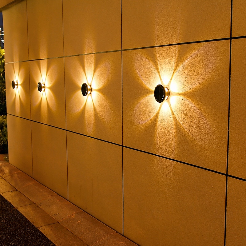 2/4 Pcs Solar Outdoor Wall Light 6LED Waterproof Garden Light Household Lighting Solar Night Light Wall Balcony Garden Landscape Atmosphere Light and Shadow Wall Light