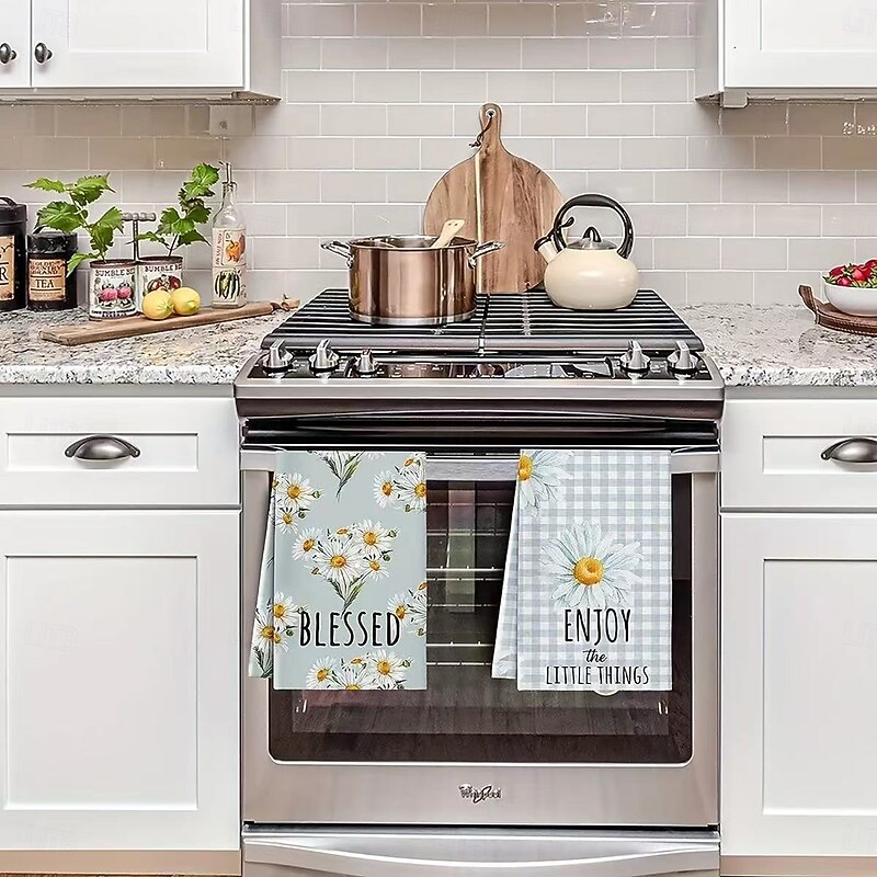 6PCS Daisy Pattern Kitchen Towels Set, Ultra Soft Microfiber Dishcloths for Cooking and Baking, Machine Washable, Floral Tea Towels for Christmas and Seasonal Home Decor4