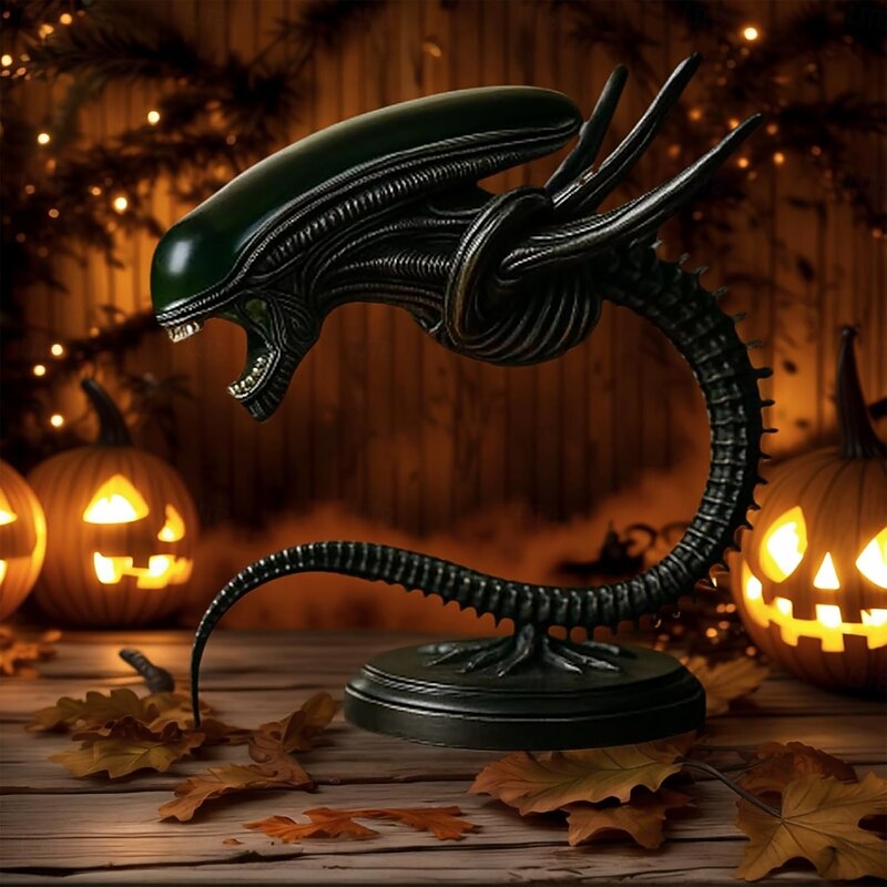 Space Monster Night Light 3D Movie Resin Table Lamp LED Sci-fi Home Decor Handmade Resin Alien Space Monster Lamp Personalized Gift for Halloween Party Supplies4