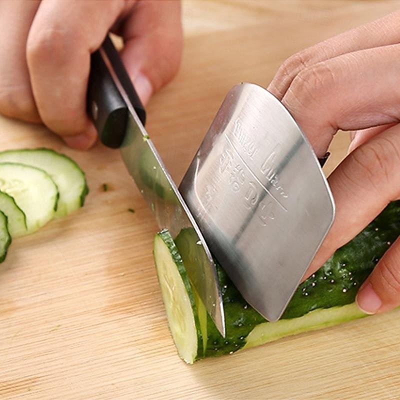 Stainless Steel Finger Hand Protector for Cutting, Anti-Cut Finger Guard Shield, Kitchen Safety Tool for Slicing Vegetables, Meat, and Chopping2