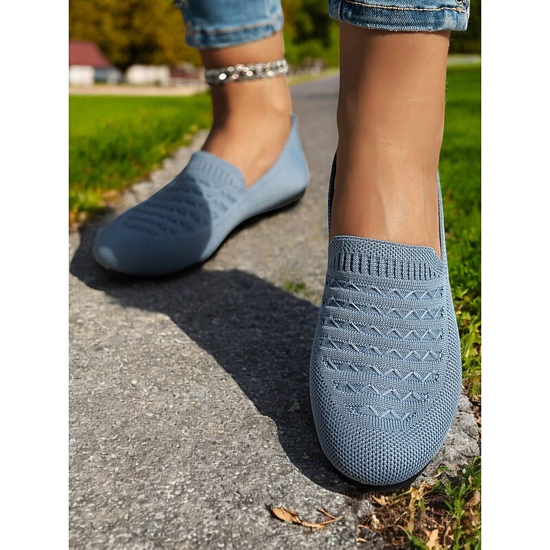 Women's Breathable Flyknit Casual Flats – Lightweight Round Toe Slip-On Shoes for Walking, Travel and Daily Comfort2