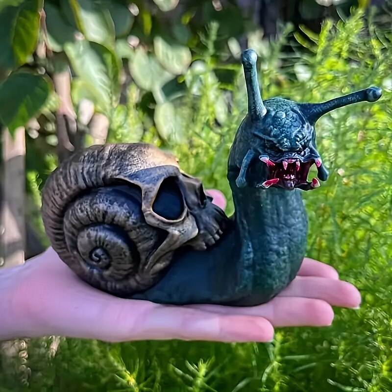 Halloween Highlight Unique Snail Skull Decor - Gothic Halloween Resin Ornament No Power Needed Perfect for Indoor & Outdoor Spaces4