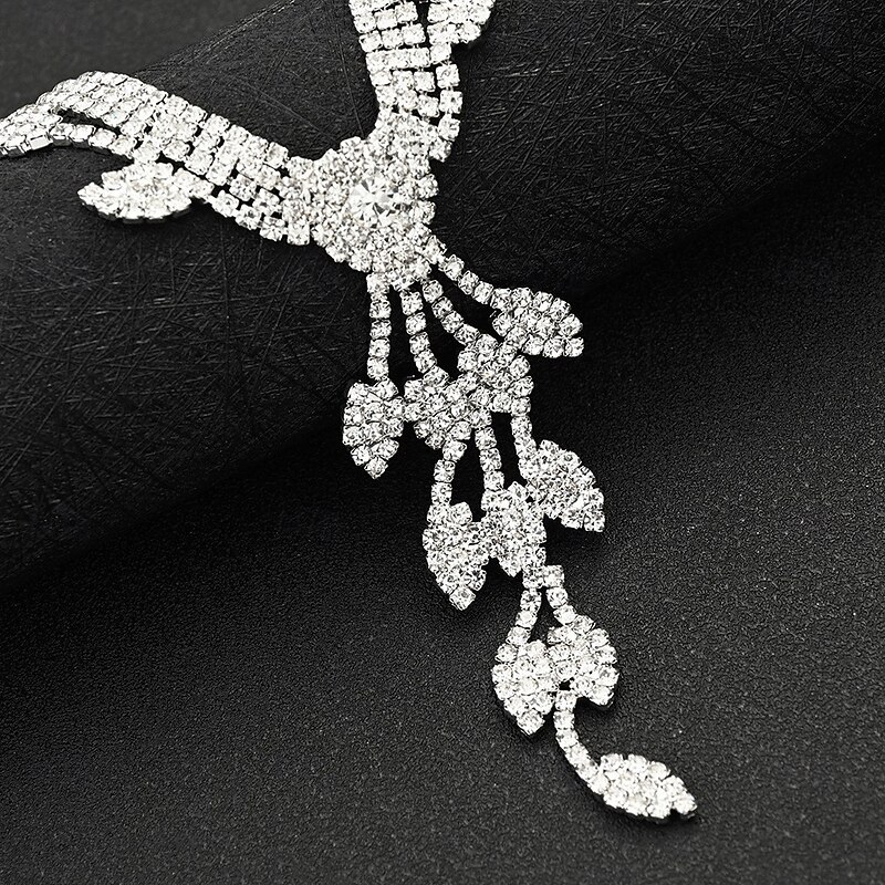 Bridal Jewelry Sets Two-piece Suit Imitation Diamond 1 Necklace Earrings Women's Luxury Classic Korean Lovely Tassel Fringe Leaf Love irregular Jewelry Set For Wedding Gift Casual3