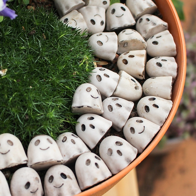 20PCS Halloween Mini Resin Ghosts and Pebble Set, Spooky Outdoor Lawn Planter Bonsai Landscape Decorations, Halloween Garden Ornaments2