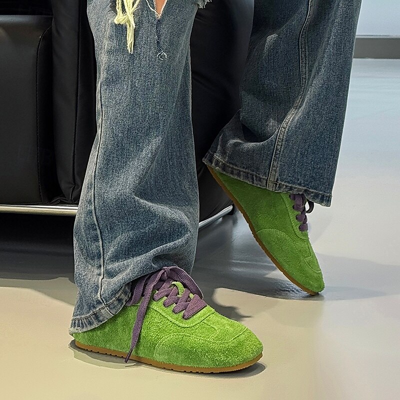 Men's Green Suede Lace-Up Casual Sneakers with Textured Upper and Soft Sole, Retro Street Style for Daily Wear, Weekend Walks and Urban Outings4