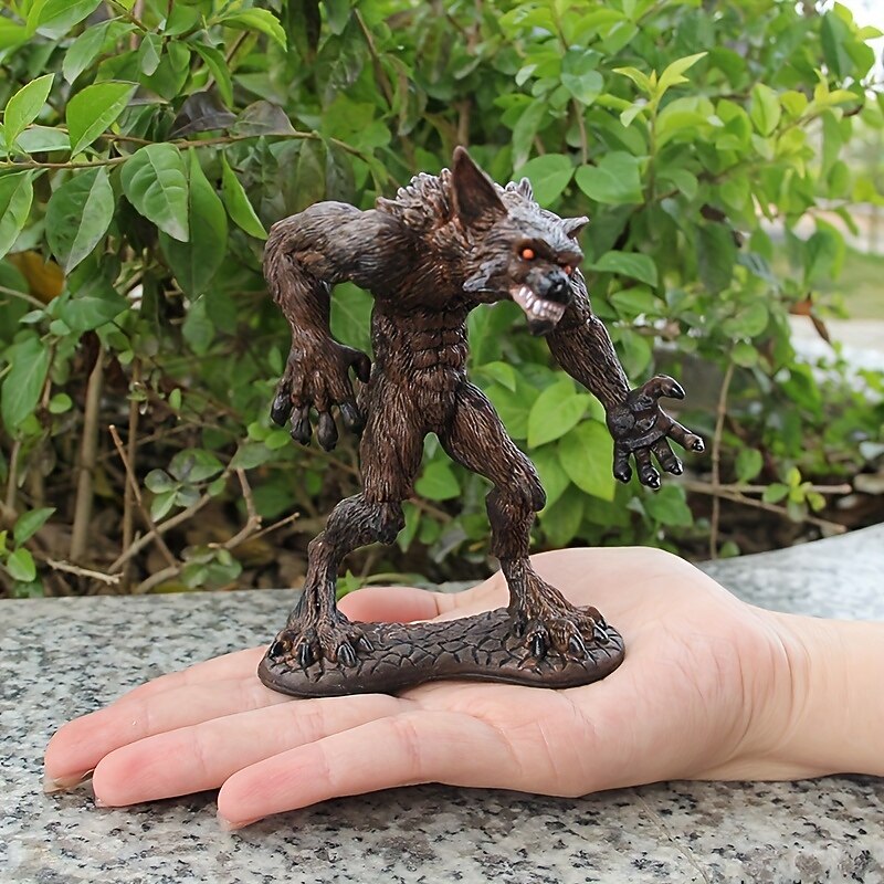 Ancient European Werewolf Doll Model for Western Fantasy Durable PVC Halloween Decor & Props Collector'S Edition for Role Playing Games, Perfect for Christmas, Easter, And Birthday Gifts3