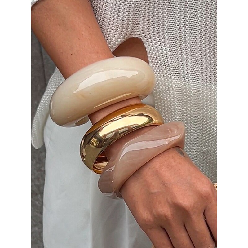 Women's Chunky Resin and Metal Bangles – Bold Statement Bracelets for Women, Retro Minimalist Style, Ideal for Parties, Everyday Wear and Casual Outfits3