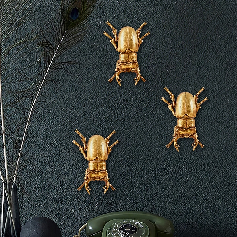 Gold Resin Stag Beetle Wall Decor – Handcrafted Insect Collector's Hanging Ornament for Home, Party & Insect Exhibits2