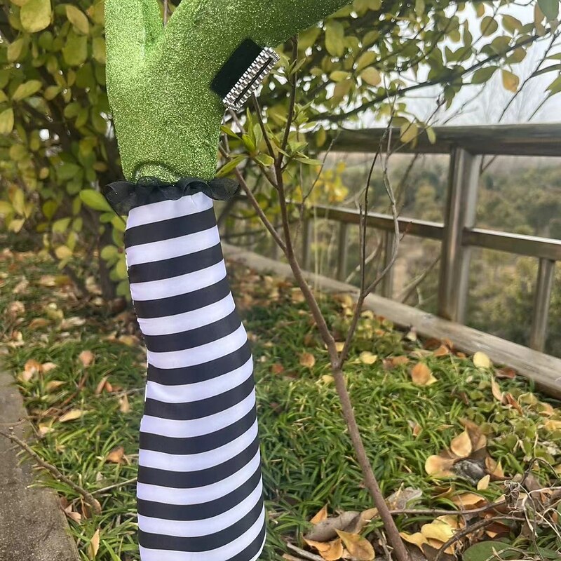 Funny Witch Leg Stake - Witch Leg Halloween Yard Decoration - Halloween Witch Prop Holiday Ornament For Outdoor Indoor Yard Patio Lawn3