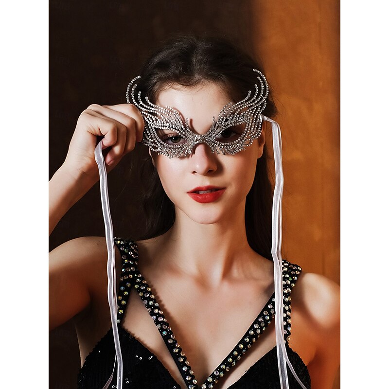 Women's Rhinestone Masquerade Mask, Butterfly Style Crystal Party Eye Mask for Halloween Party and Costume Ball2