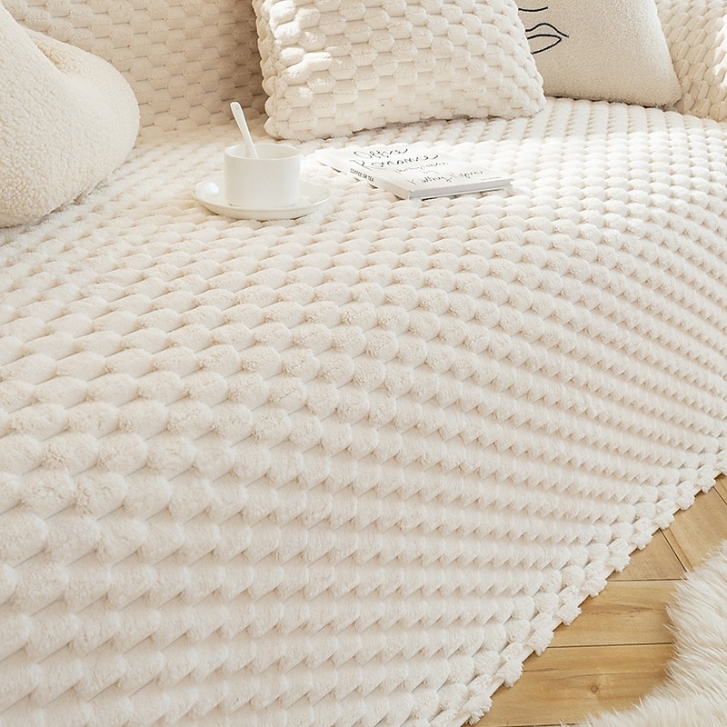 Plush Couch Cover for Pets, Pet Friendly Full-Cover Sofa Throw Blanket, Anti-Scratch Ins Style Sofa Protector, Warm All-Season Couch Slipcover for Living Room2