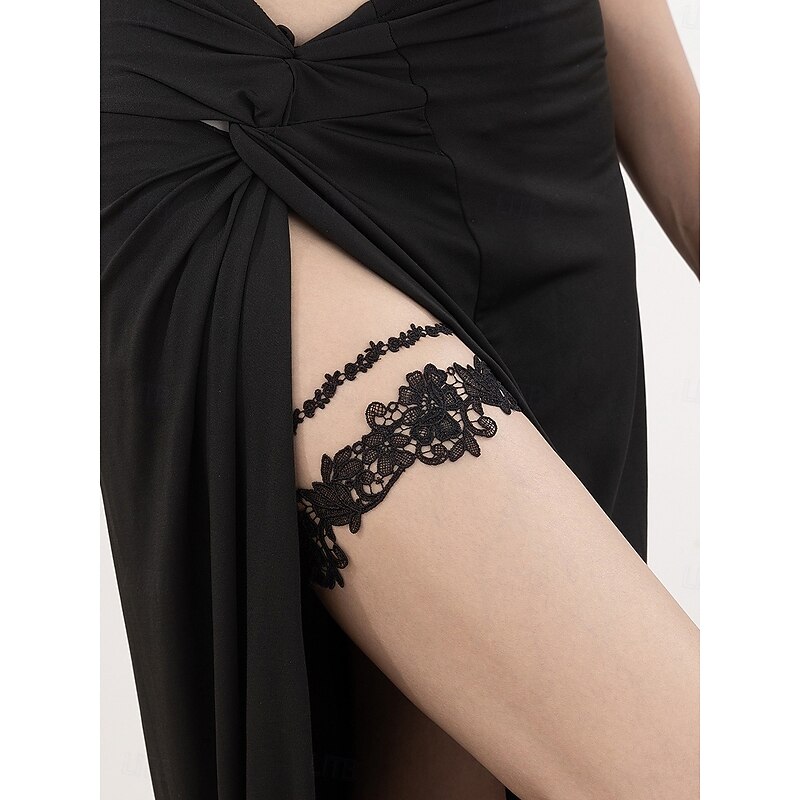 Women's Black Floral Lace Thigh Garter - Sexy Gothic Accessory for Halloween Party2