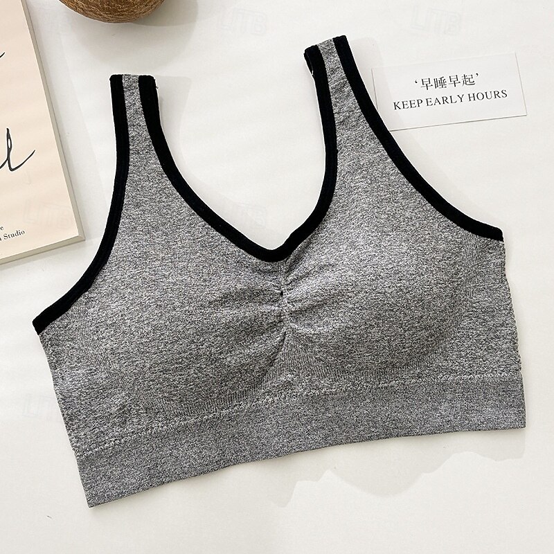 Women's Sports Bra Scoop Neck Comfortable Basic Sleeveless Medium Support Sports Solid Color Bra Top For Running Yoga Classic-Fit Plus Size Activewear4