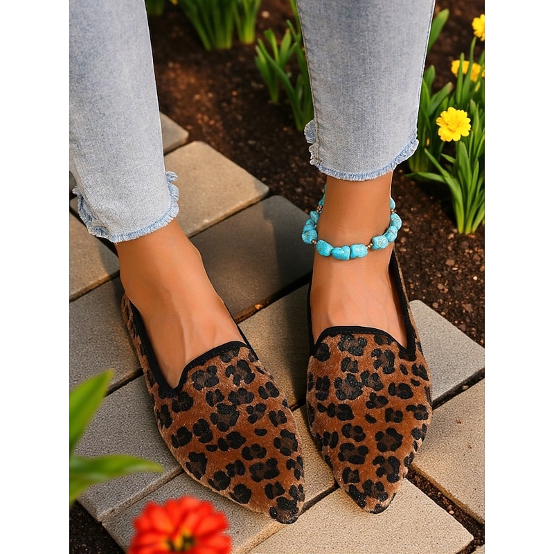 Women's Leopard Print Loafers - Casual Animal Print Slip-On Flats, Pointed Toe Comfortable Walking Shoes for Daily Wear, Outdoor Strolls, and Travel