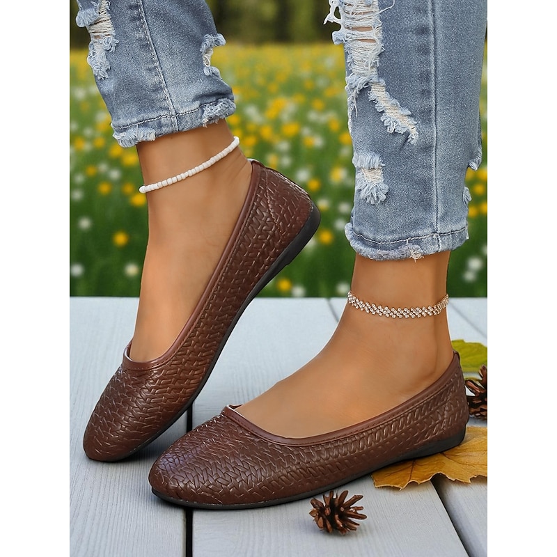 Women's Flexible Textured Ballet Flats, Lightweight Foldable Travel Shoes for All-Day Casual Wear3