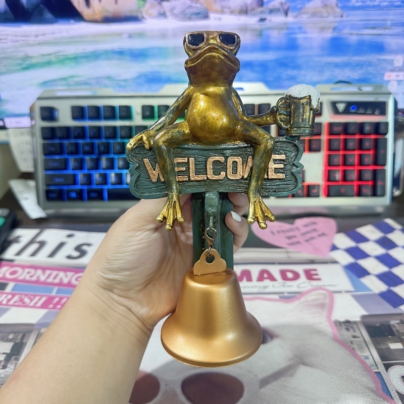 Chill Frog Welcome Doorbell Cool Frog Wall Bell with Sunglasses & Beer Mug Metal Frogs Garden Decor Stylish and Inviting Hand-Painted Resin Decorative Door Chime for Porch, Garden Gate or Entryway4