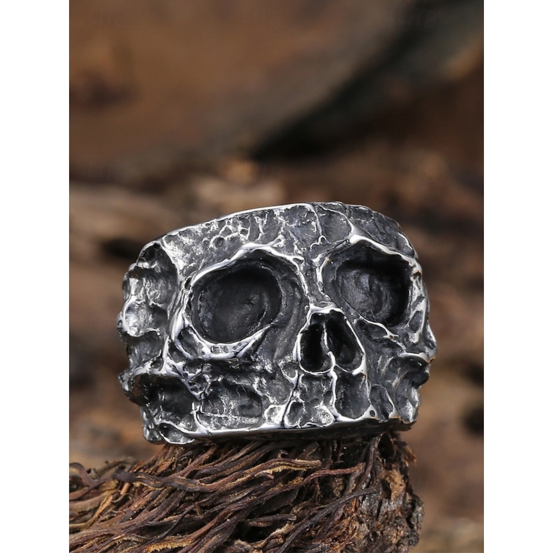 Men's Halloween Skull Ring - Stainless Steel Goth Punk Knight Ring, Textured 3D Skull, Oxidized Silver Finish, Statement Jewelry for Parties and Cosplay