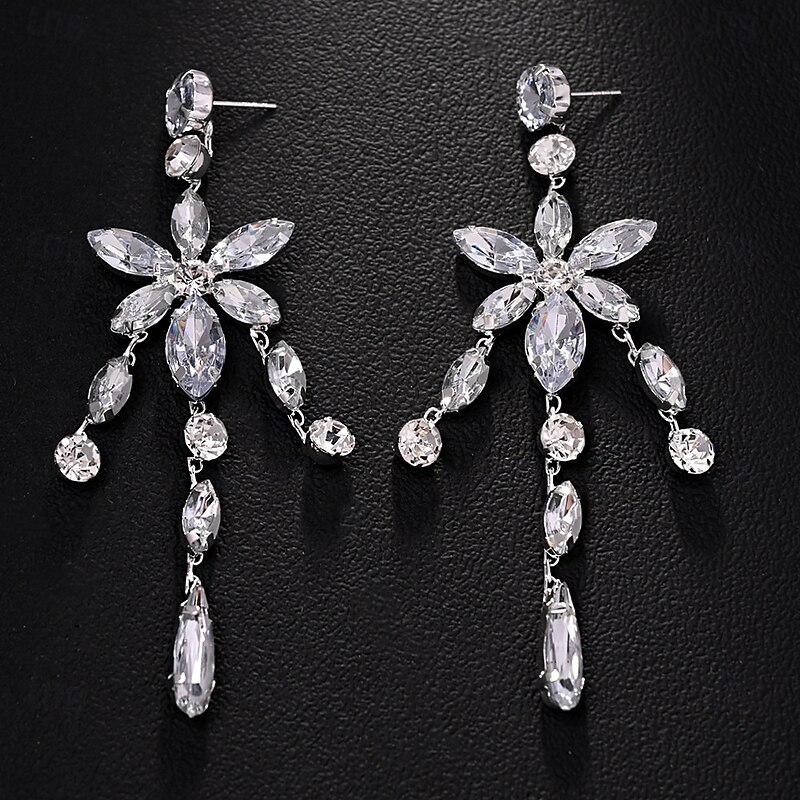 Women's Stud Earrings Tassel Fringe Butterfly Precious Elegant Fashion Imitation Diamond Earrings Jewelry Silver / Golden For Wedding Party Festival 1 Pair3