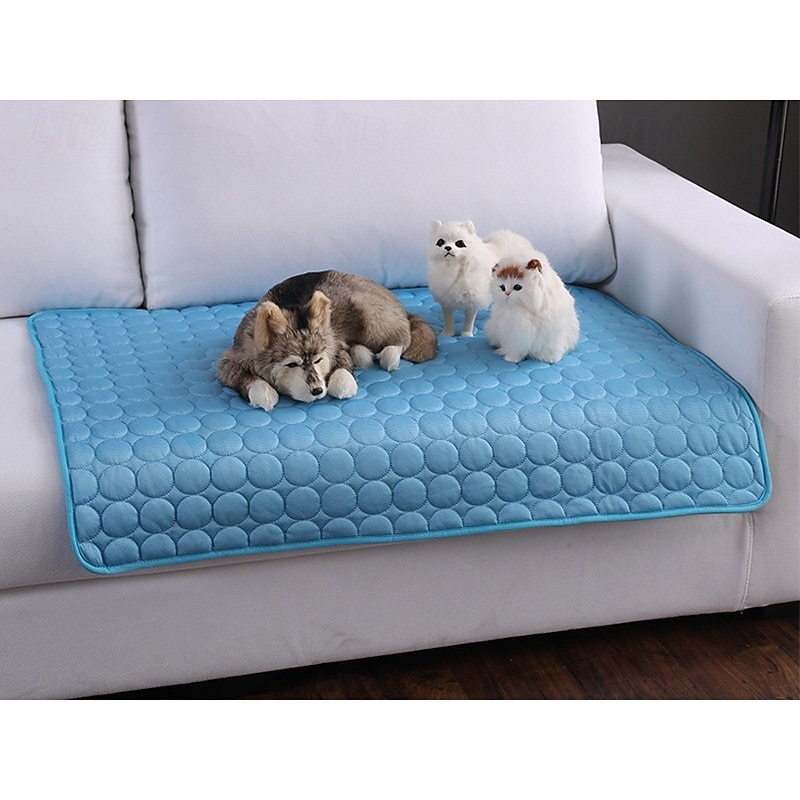 Cooling Pet Mat for Dogs and Cats, Summer Ice Silk Pet Bed Pad, Breathable Sofa Cushion for Hot Weather